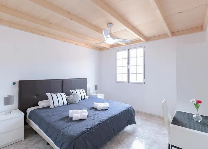 Las Palmas Central Rooms